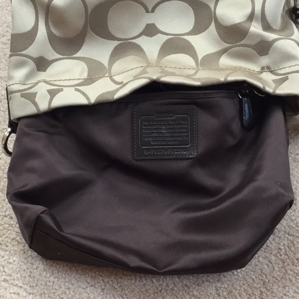 Coach Carly handbag - Picture 6 of 8
